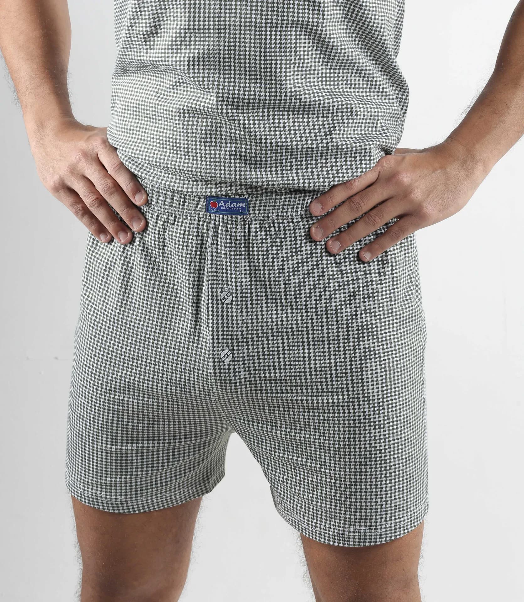 Men printed short